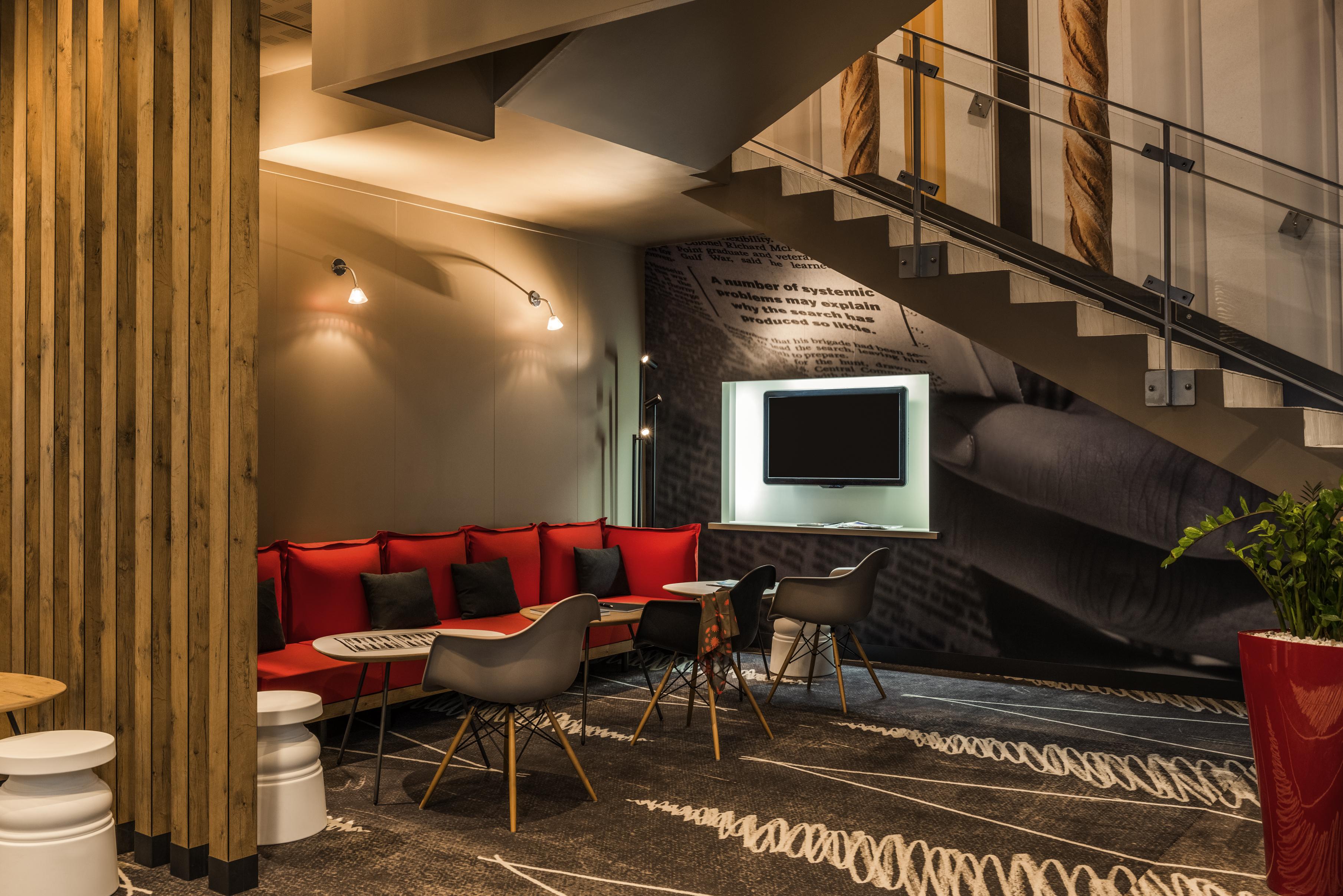 Hotel Ibis Montmartre 18ème Parigi