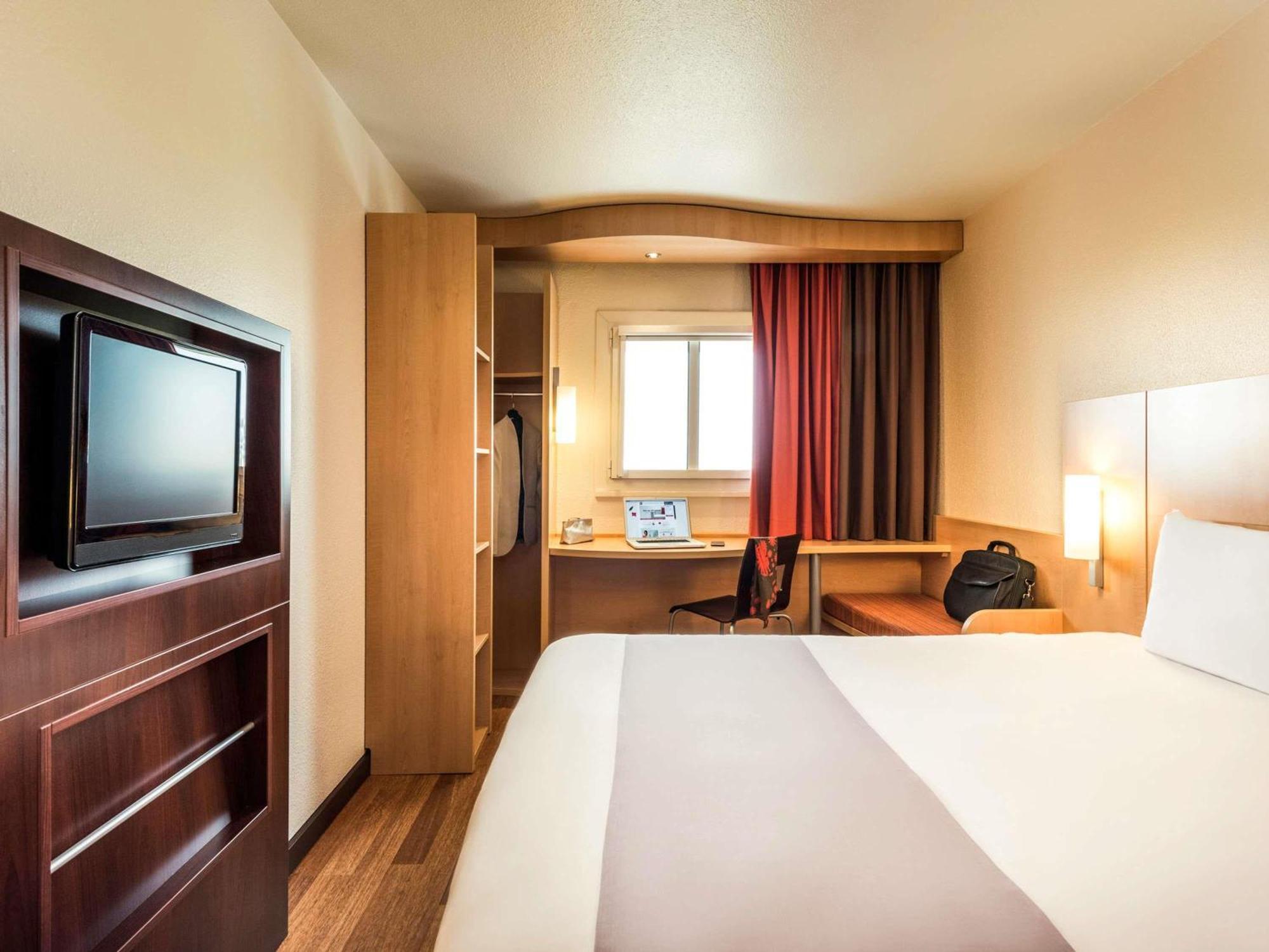 Ibis Montmartre Sacre-coeur 3*