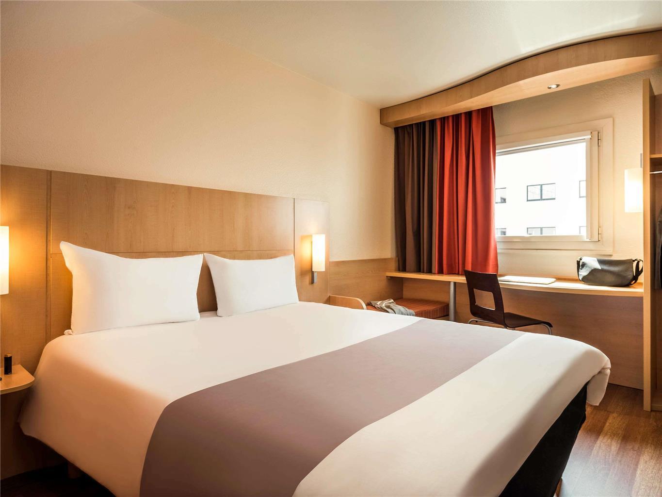 Ibis Montmartre Sacre-coeur Hotel 3*